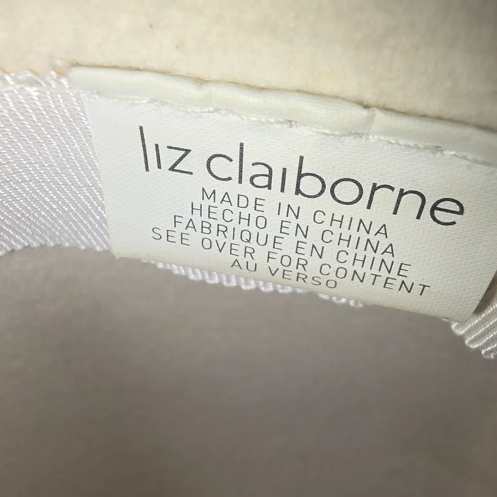 Tan Felt Women's Hat with Ribbon Detail By Liz Claiborne Tan With Peach Band